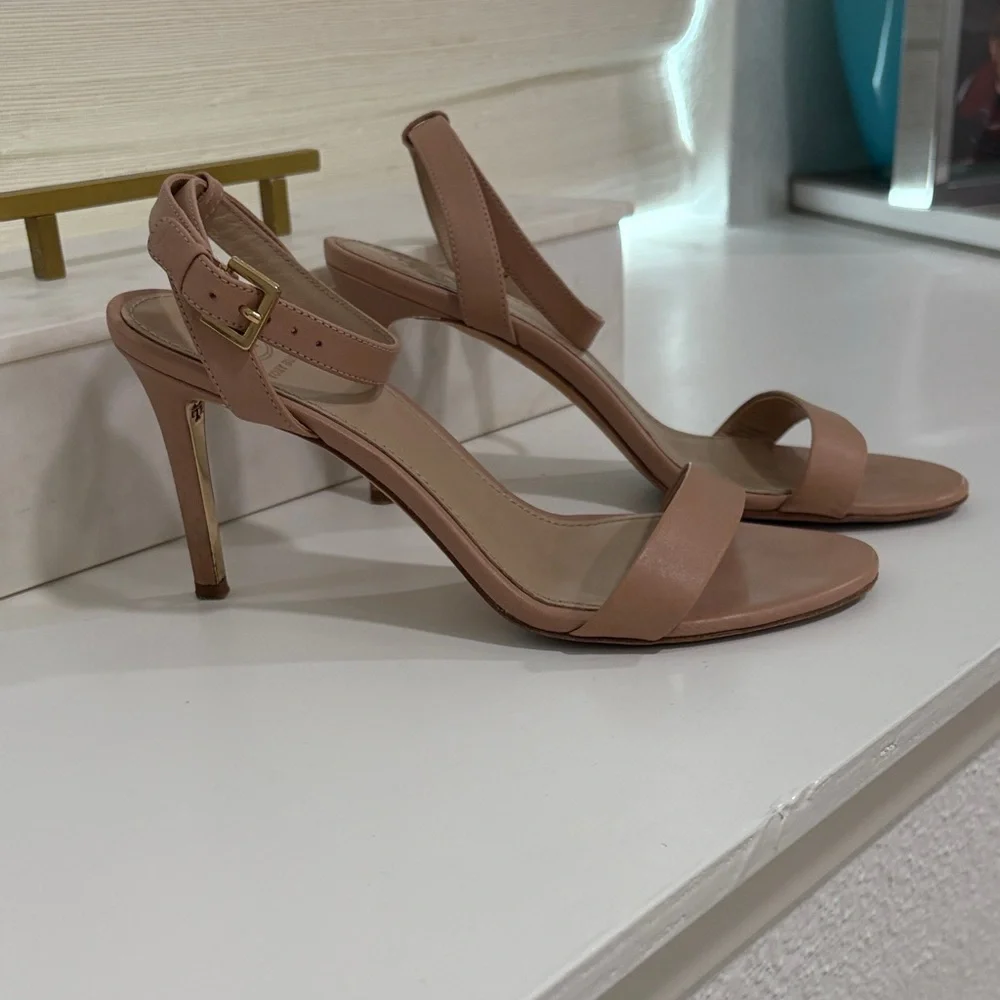 Tory Burch Nude Sandals - Picture 2 of 4